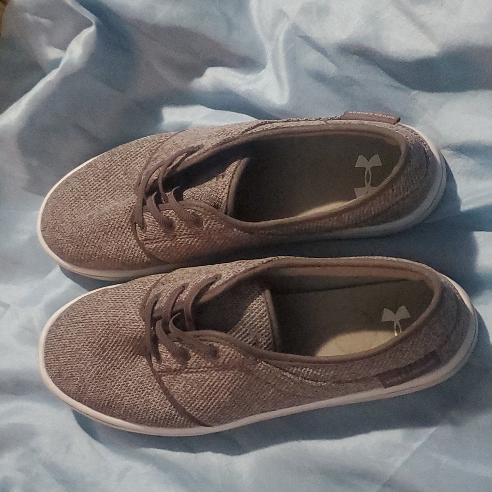 Shoes - Picture 4 of 4